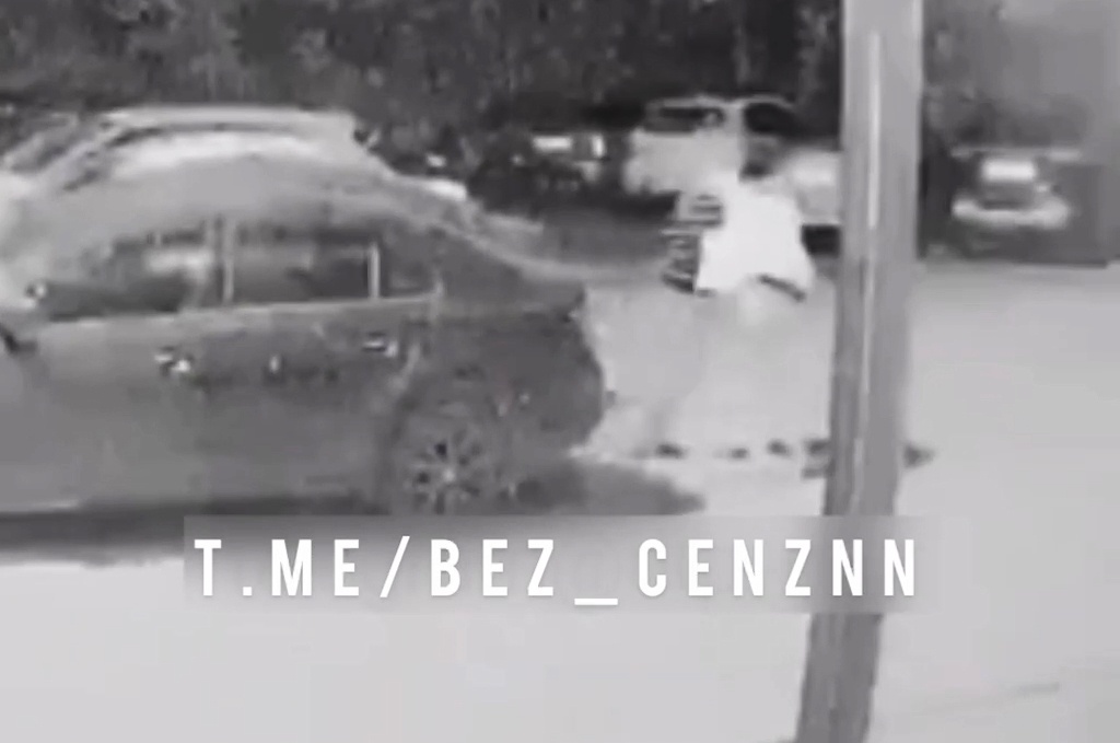 Полиция проверяет видео с избиением нижегородки на улице Голованова - фото 1