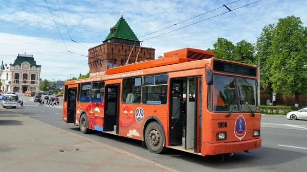Трамвай с символикой ЧМ-2018 начал ездить по городскому кольцу в Нижнем Новгороде - фото 1