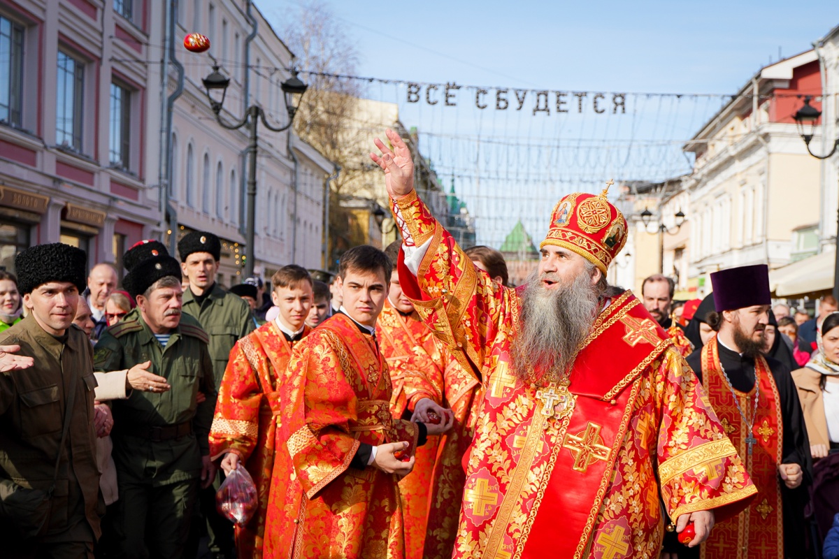 3,9 тысяч человек приняли участие в крестном ходе в Нижнем Новгороде - фото 1