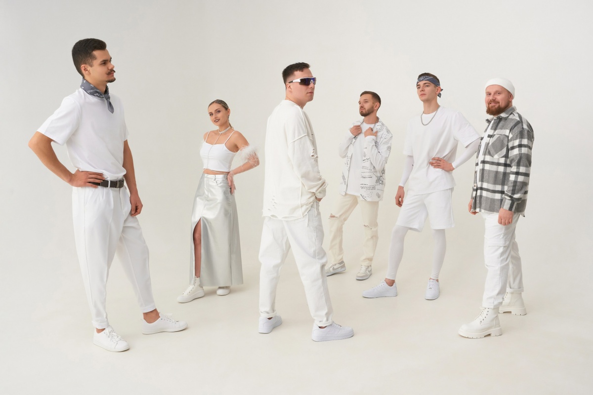 «Любовь — самый желанный райдер»: интервью с необычной кавер-группой «Еще не вечер» из Нижнего Новгорода - фото 7