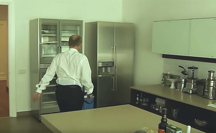 На кухне президента: ФАС проверит рекламу техники Bork с Путиным
