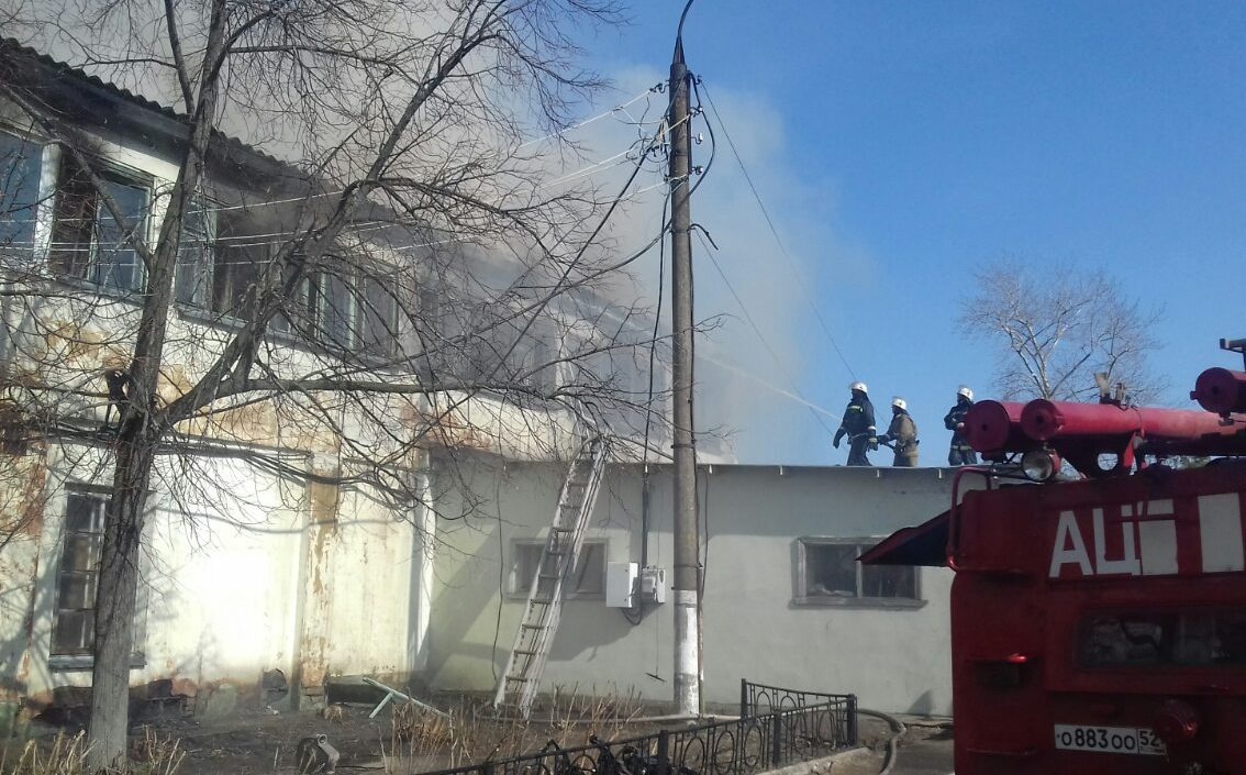 Пожар случился на авиационном заводе в Нижнем Новгороде - фото 1