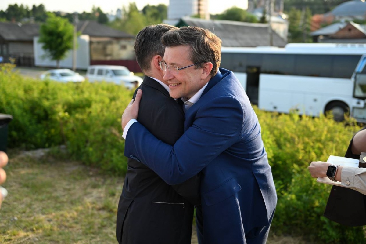 Никитин поздравил &laquo;младшего брата Нижнего Новгорода&raquo; с 800-летием - фото 1