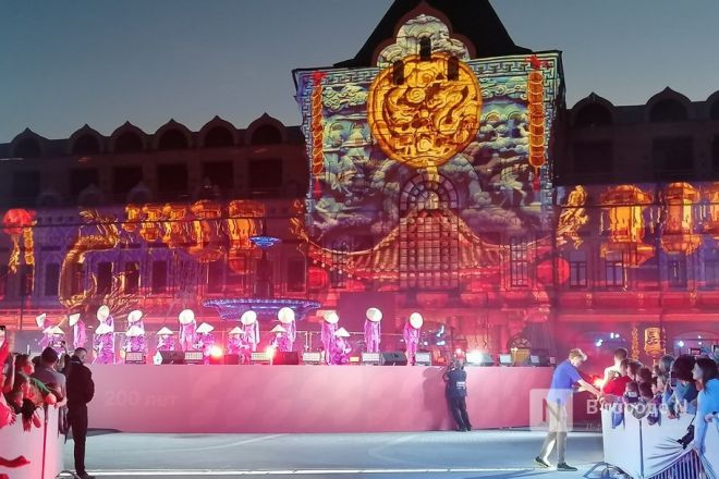 Иммерсивное шоу в постановке Ильи Авербуха состоялось в день 200-летия Нижегородской ярмарки - фото 38