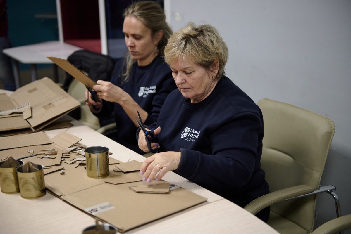 Нижегородские социальные участковые провели мастер-класс в поддержку бойцов СВО - фото 1