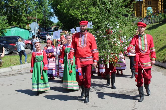 Гигантские пряники попробовали гости на гастрономическом фестивале в Городце - фото 2
