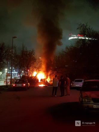 Деревянный дом загорелся на улице Горького в центре Нижнего Новгорода - фото 3