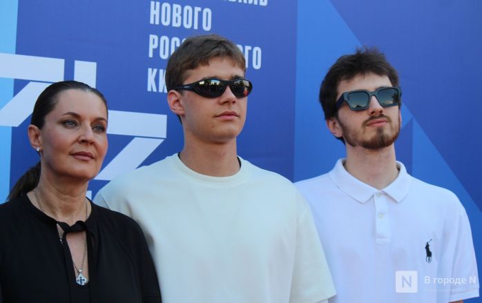 Знаменитости здесь: фоторепортаж с открытия &laquo;Горький fest&raquo; в Нижнем Новгороде - фото 103