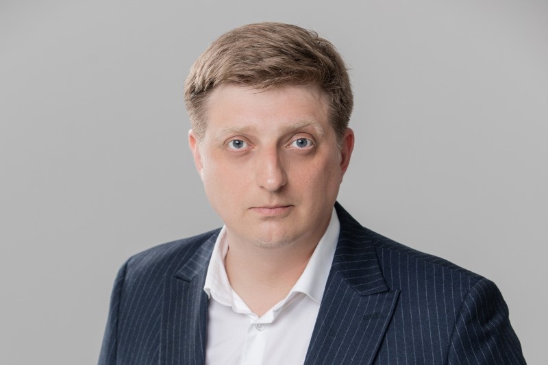 Вновь избранный депутат нижегородской Гордумы Кожухов получил удостоверение - фото 1