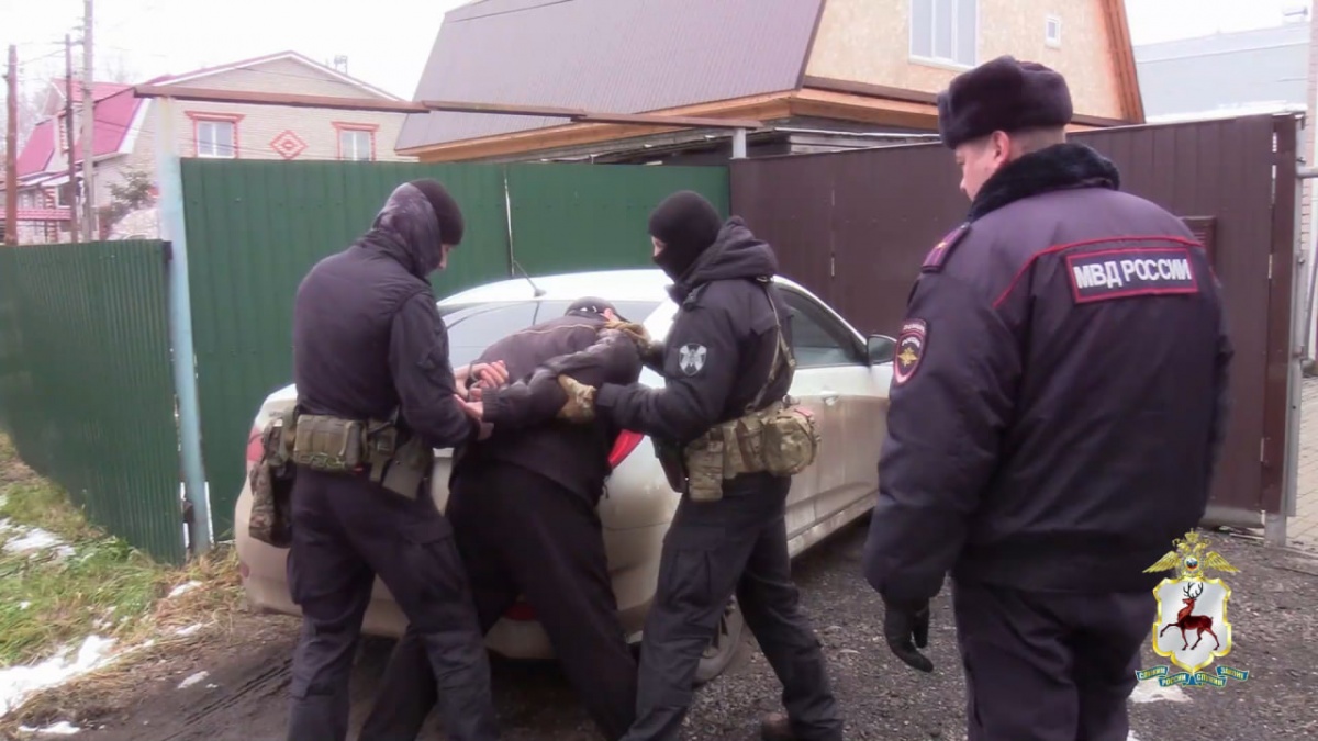 Рецидивиста арестовали за угон иномарки в Нижегородской области - фото 1