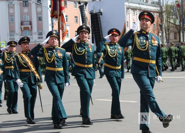 Парад и иммерсивное шоу: Нижний Новгород отметил День Победы - фото 98