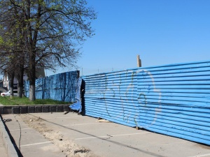 Нижегородские строительные заборы поменяют цвет