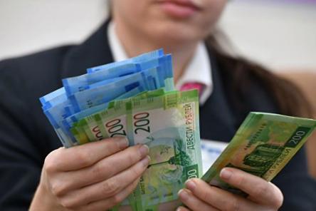 Какая разница между средними зарплатами в России, Европе и США