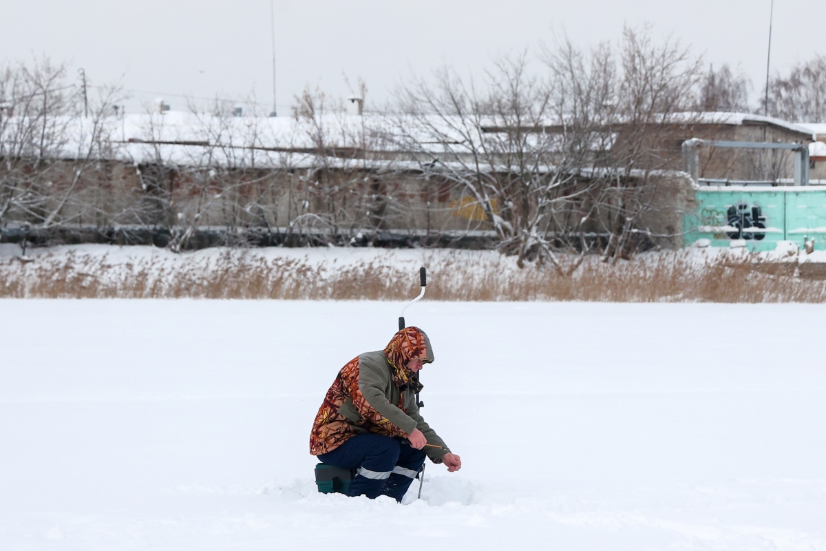 Спасатели просят нижегородцев не выходить на лед из-за потепления - фото 1