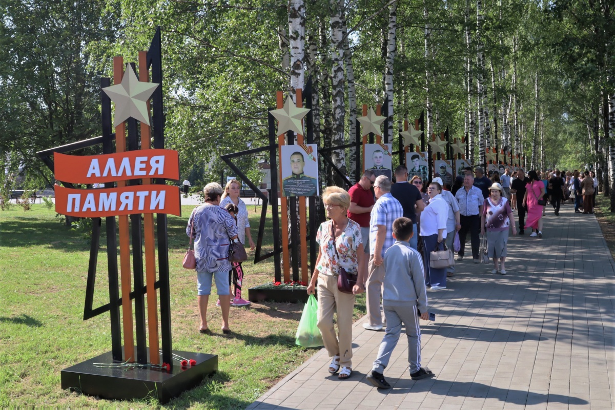 Аллея памяти погибших в СВО нижегородцев открылась в Приокском районе - фото 1