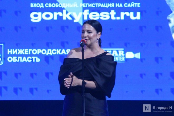 Знаменитости здесь: фоторепортаж с открытия &laquo;Горький fest&raquo; в Нижнем Новгороде - фото 97