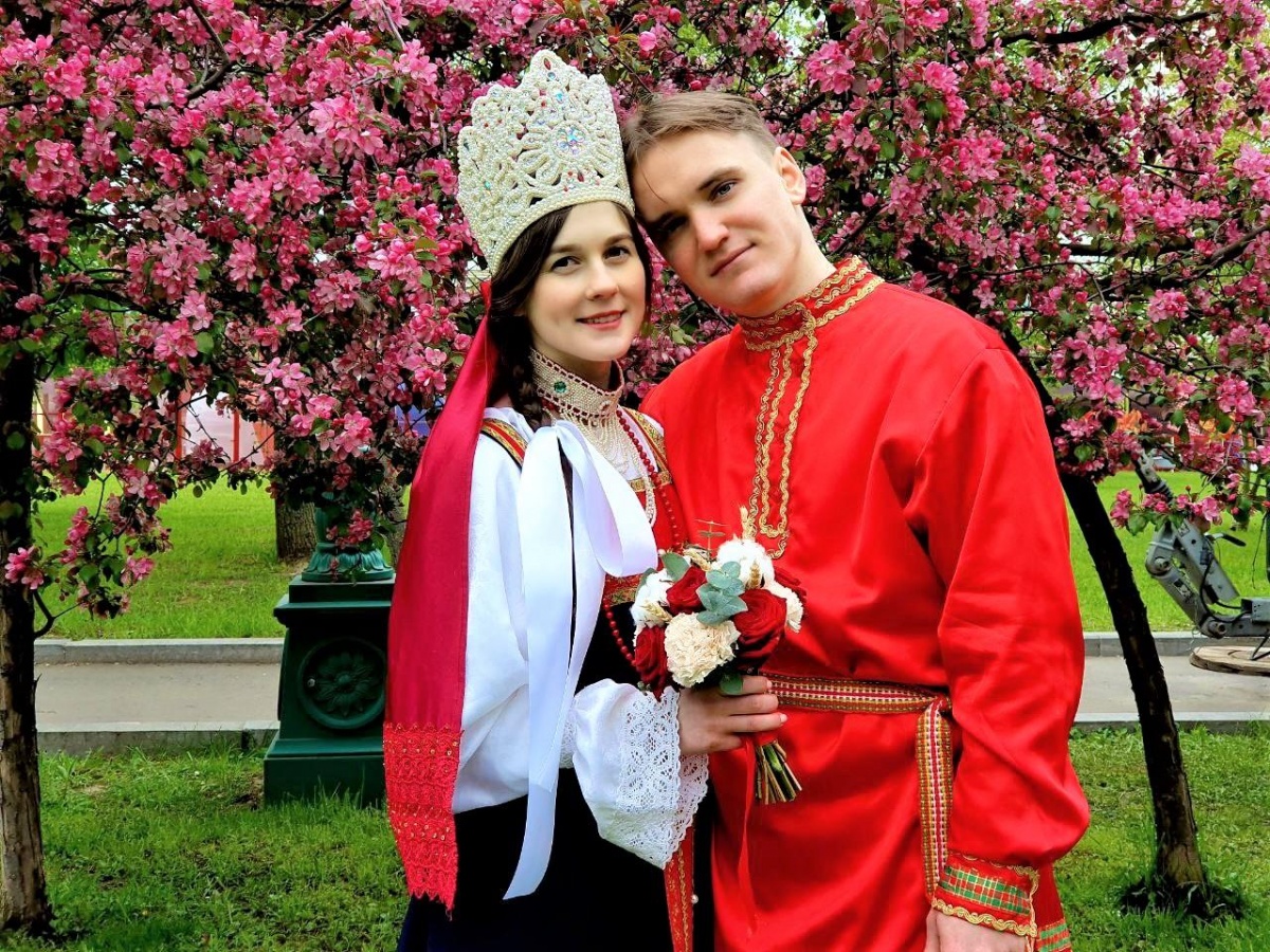 Пара из Нижегородской области поженилась на ВДНХ в Москве - фото 1