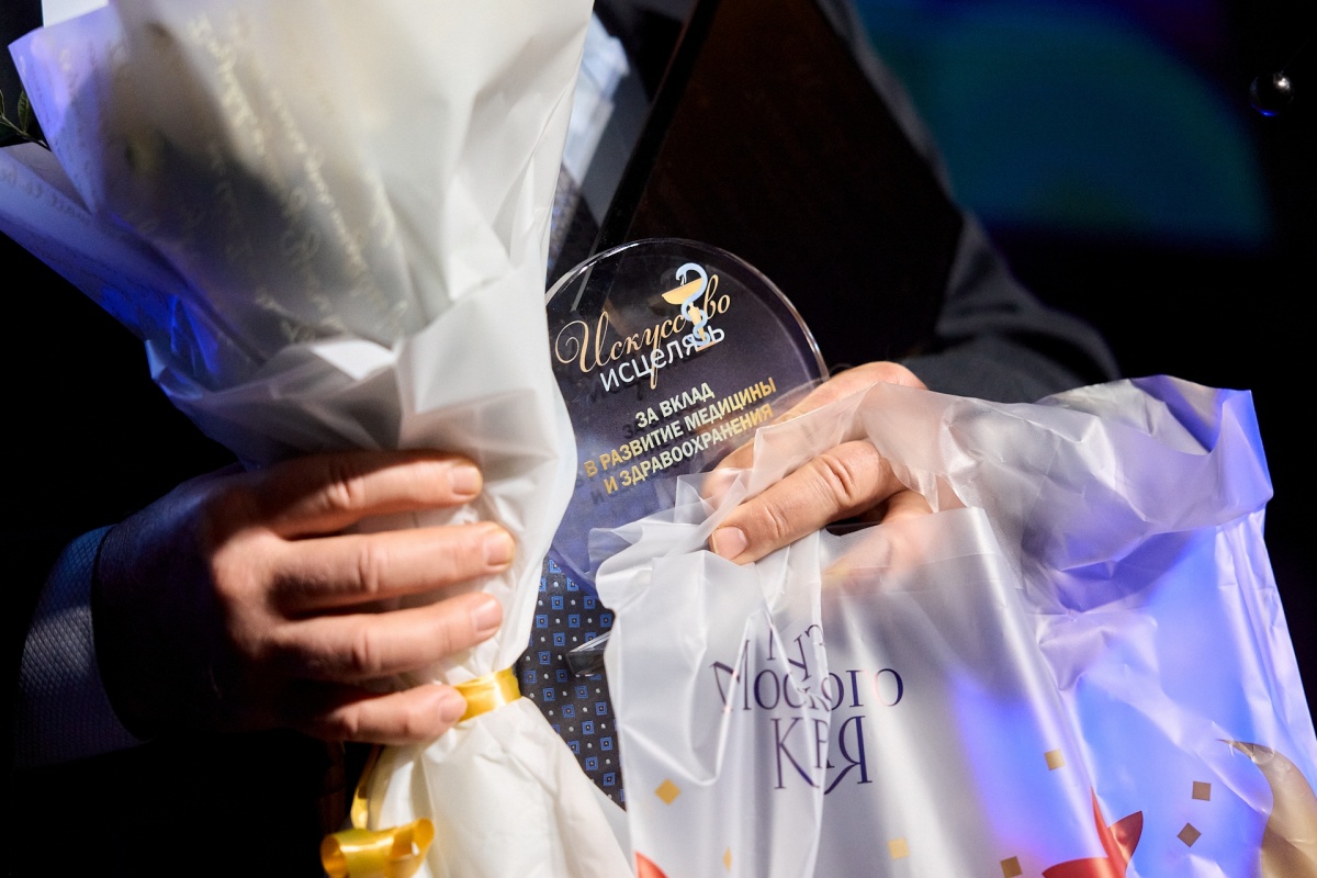 Премия &laquo;Искусство исцелять&raquo;: как награждали лучших врачей в Нижнем Новгороде &mdash; репортаж. Часть 1 - фото 25