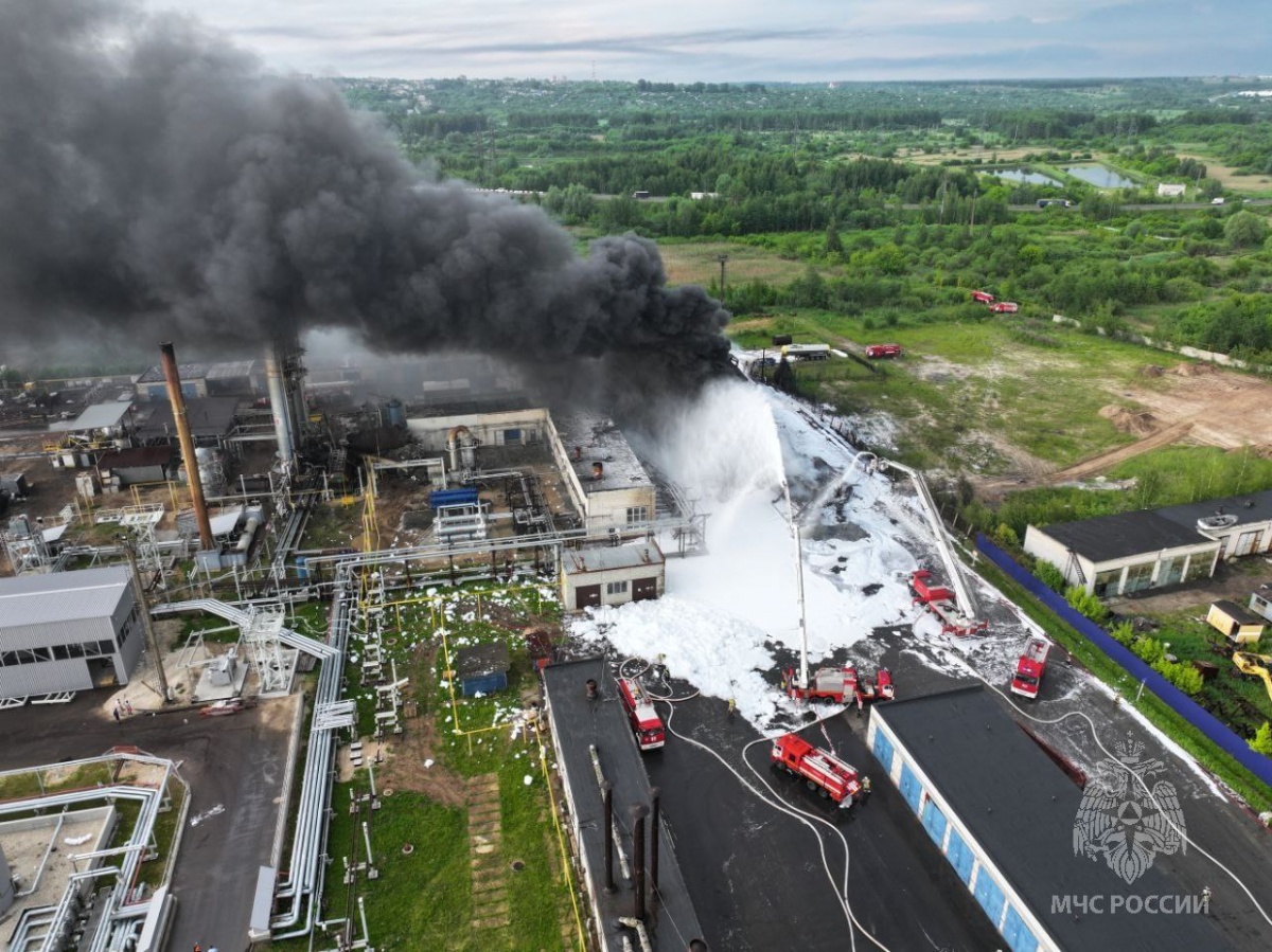 Открытое горение ликвидировано на битумном заводе в Кстове - фото 1
