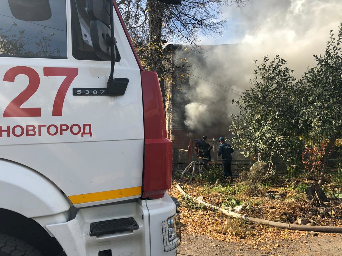 Два нижегородца погибли в пожаре на улице Эльтонской - фото 2