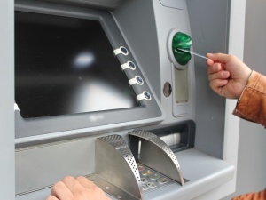 Двое жителей Башкортостана распилили банкомат в Кстове и украли из него 700 тысяч рублей