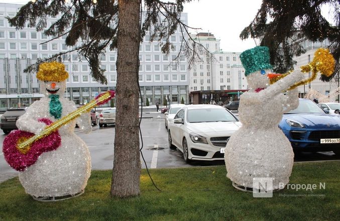 Новогодние украшения появились в центре Нижнего Новгорода - фото 3