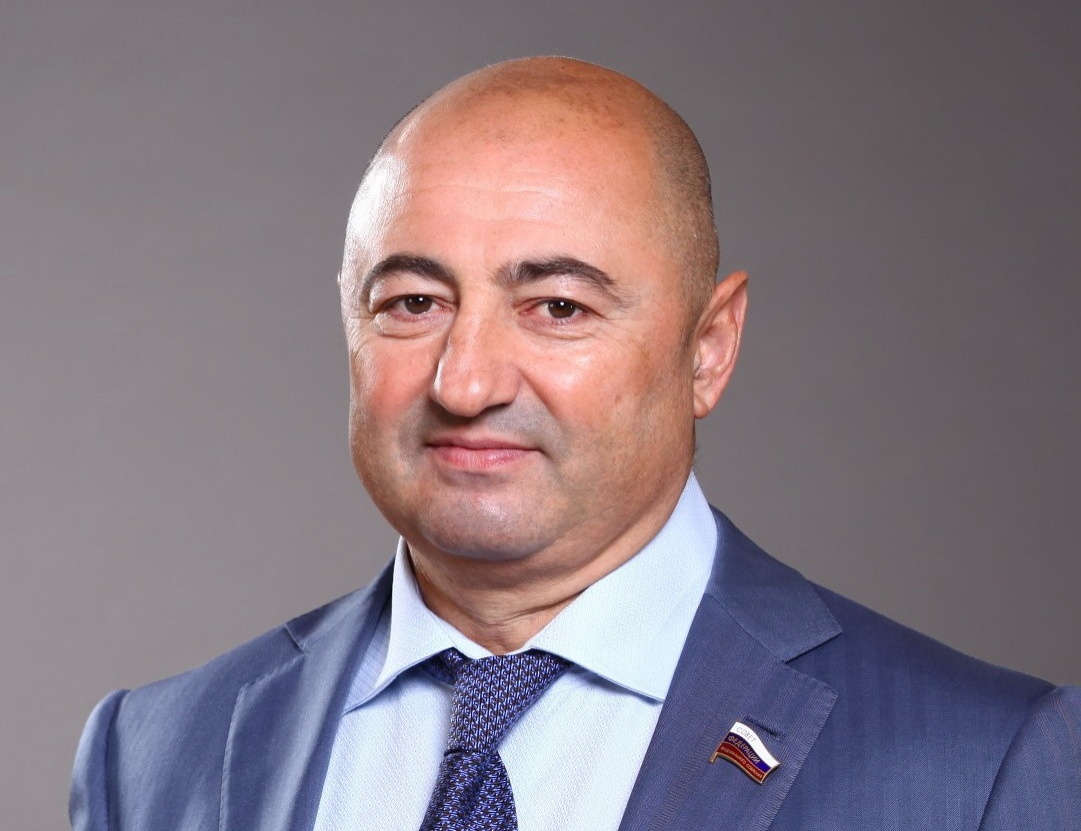 Александр вайнберг нижний новгород. Вайнберг сенатор. Вайнберг александр владиленович любэ. Александр владеленович вайнберг образование. Александр владеленович вайнберг смеется.