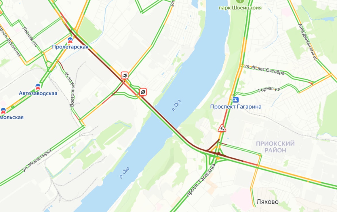 Нижегородцы застряли в жуткой пробке на Мызинском мосту из-за ДТП - фото 1