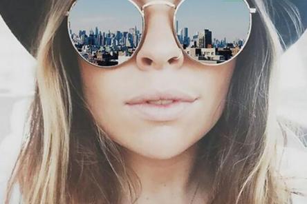 Сквозь розовые очки: как защитить глаза от солнца и оставаться в тренде этим летом