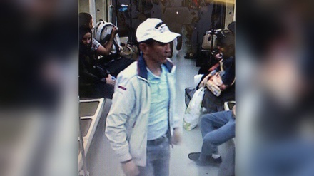 Опубликовано видео из московского метро после зверского убийства полицейского
