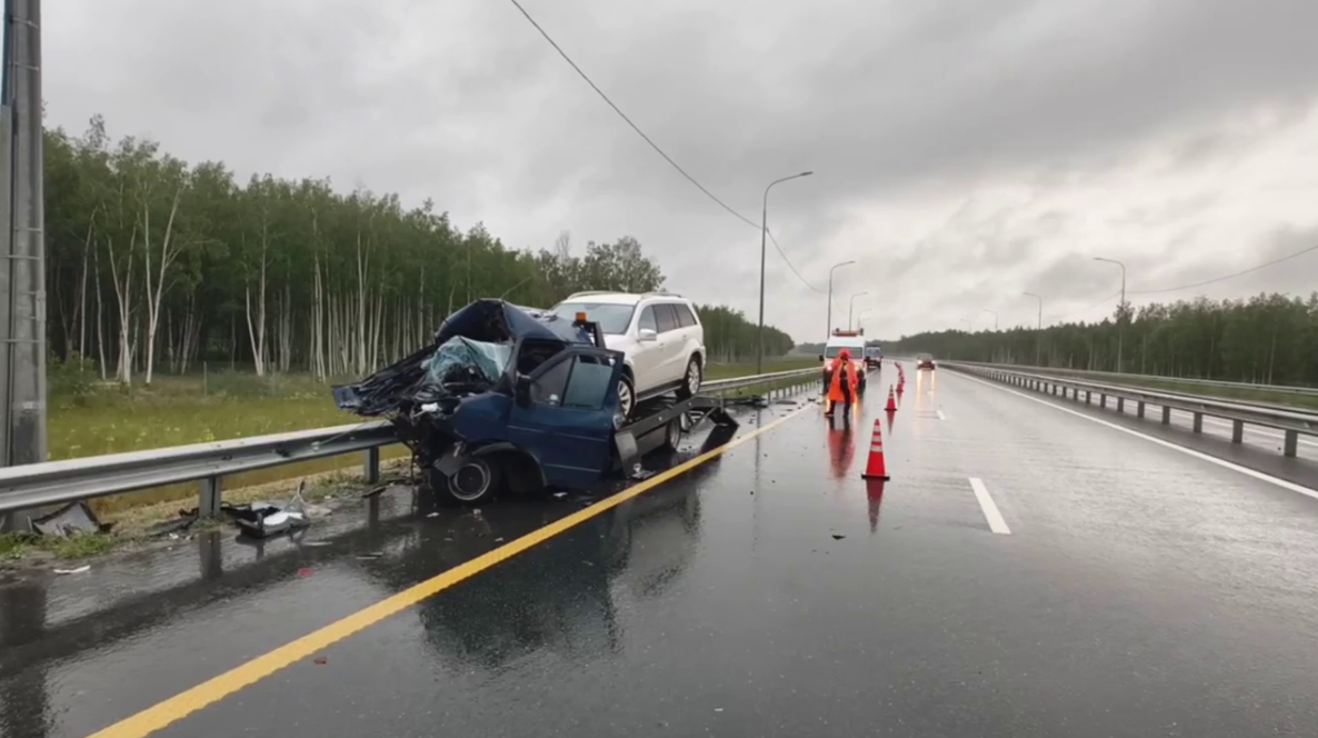 Мужчина пострадал в ДТП с бензовозом на трассе М-12 в Нижегородской области - фото 1