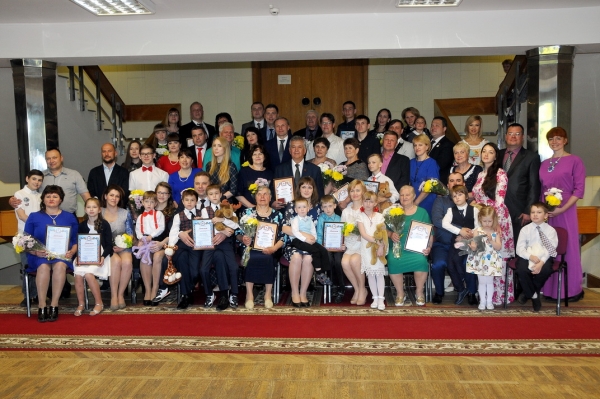 В Нижегородской области за год прибавилось две тысячи многодетных семей - фото 1