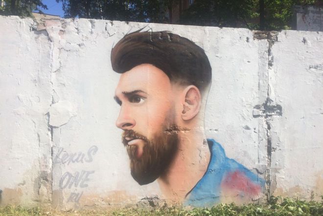 Портрет Месси появился на одной из улиц Нижнего Новгорода - фото 1