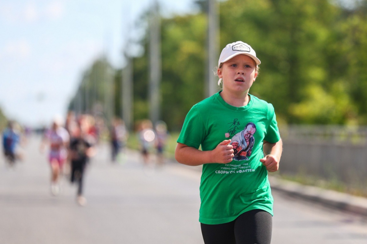 350 человек приняли участие в забеге на День физкультурника в Дзержинске - фото 1