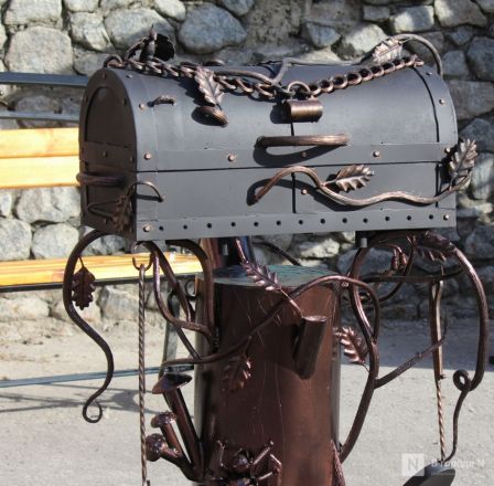 Танк-мангал и деревянные иконы: фоторепортаж с новой выставки от заключенных в Нижнем Новгороде - фото 26